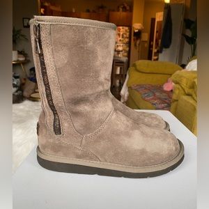Unique UGG boots. Size 6